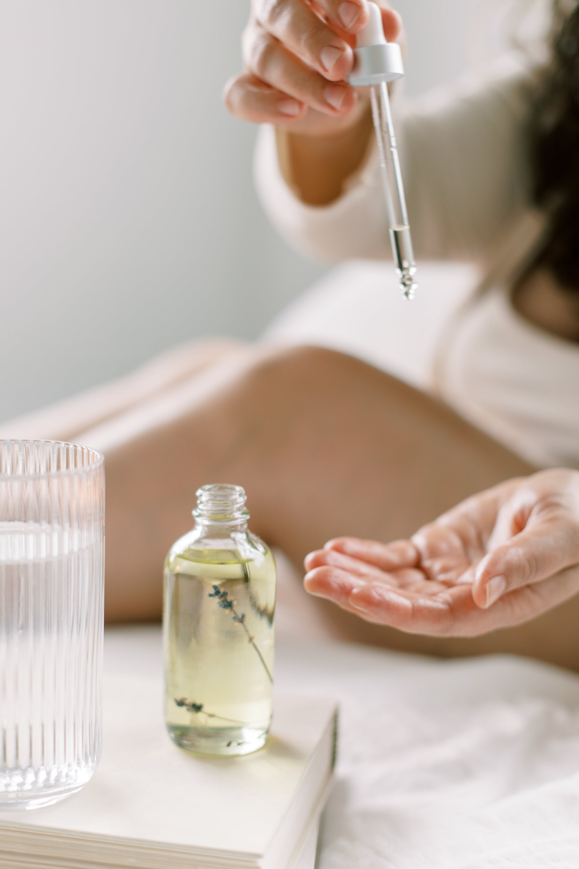 Why Using Oil Alone Is Not Enough for Your Skin: The Importance of Hydration in Skincare